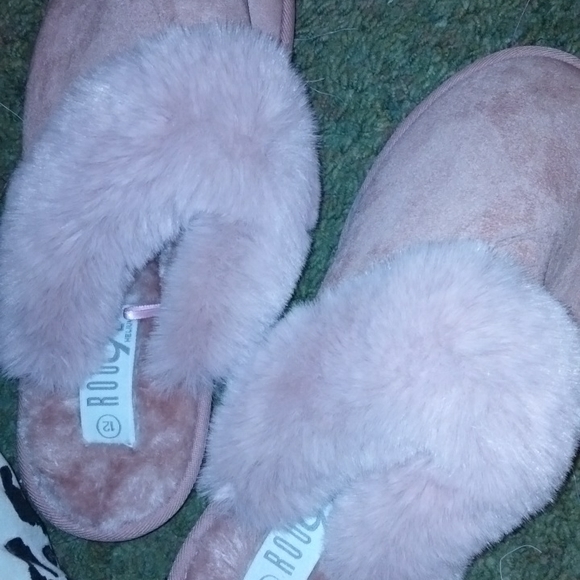 Rouge slippers - Picture 2 of 4
